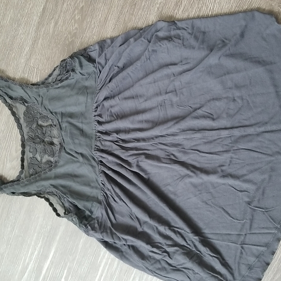 American Eagle Flowing Tank top - Picture 4 of 5